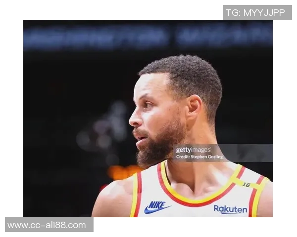 邓利维谈年轻球员成长期待强调与库里和追梦默契合作的重要性