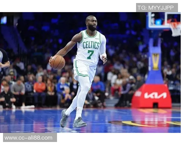 马祖拉称赞怀特防守全面表现出色角色在球队中愈发重要