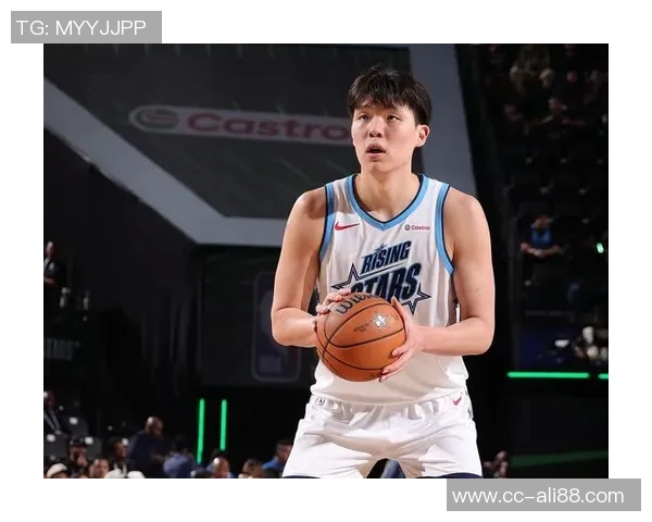 拓媒分析双塔战术失效罗威调离篮下杨瀚森篮板频遭抢夺 拓媒分析双塔战术失效罗威调离篮下杨瀚森篮板频遭抢夺