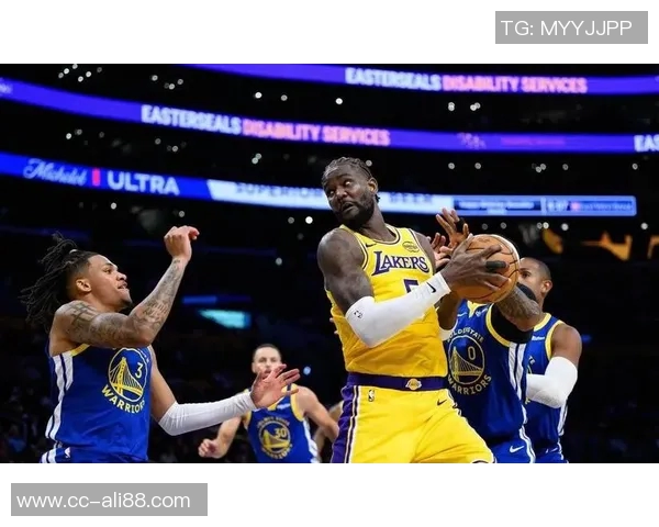 湖人内线失守艾顿海斯缺阵篮板惨败开拓者净负15个 湖人内线失守艾顿海斯缺阵篮板惨败开拓者净负15个